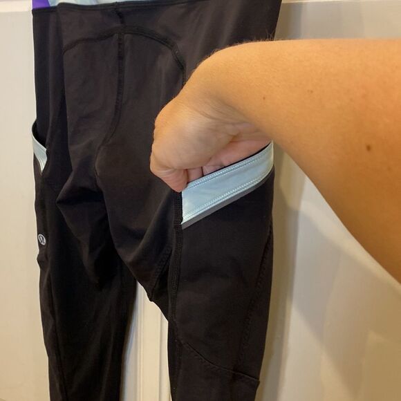 Lululemon Run: Mod Moves Crop with Side Pockets - Size 4 - Picture 9 of 12